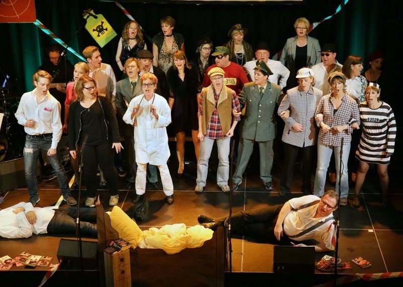 noch-ein-krimi-fuer-die-mimi-lenhardt-gruppenbild